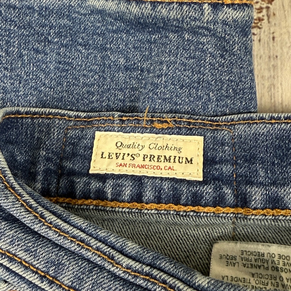 Levi's "505" premium Relaxed Fit Blue Jeans  size 32X32 - Picture 3 of 13